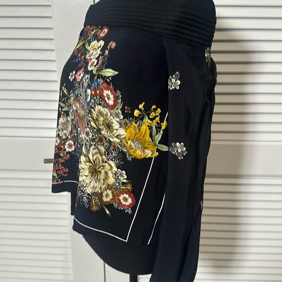 Zara Long Sleeve Flared Sleeve Floral Top – Black with Multi-Color Floral Design - Picture 4 of 8